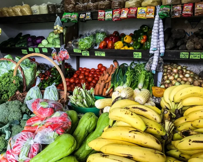 Vitamins vs Whole Foods: What Matters More?